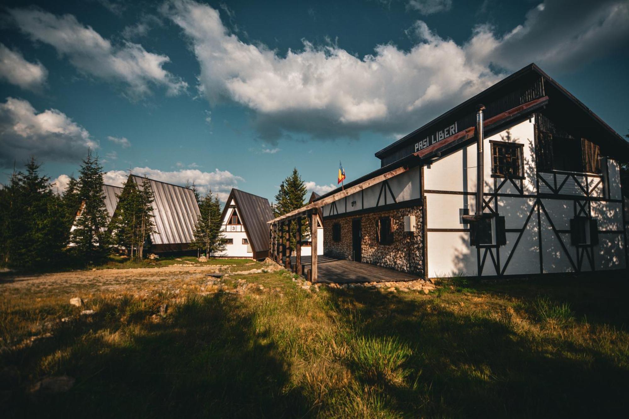 Camere De Inchiriat Pasi Liberi Tău Bistra エクステリア 写真